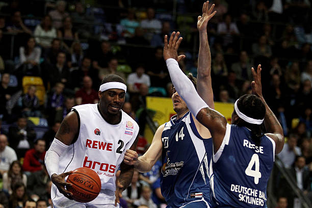 于他们在防 于他们在防